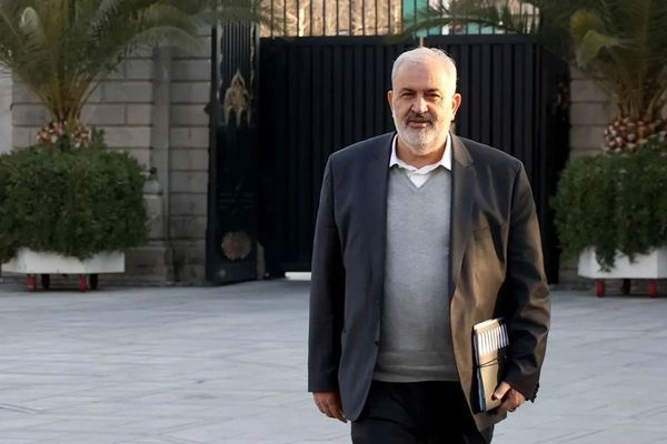 وزیر نیرو: تغییر ساعت ادارات مؤثر است اما به تنهایی کافی نیست