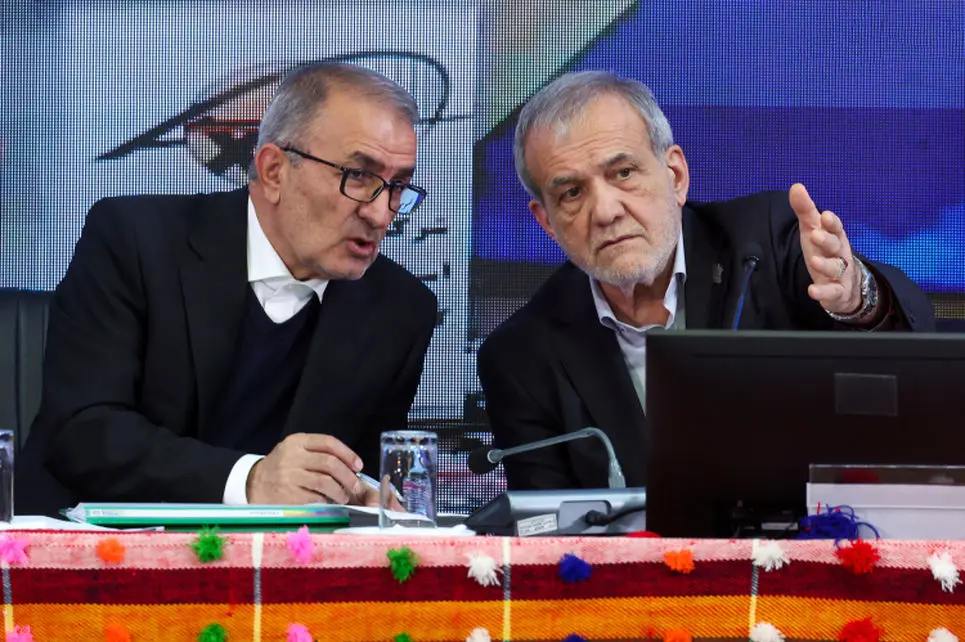 عبور از بحران با مردم