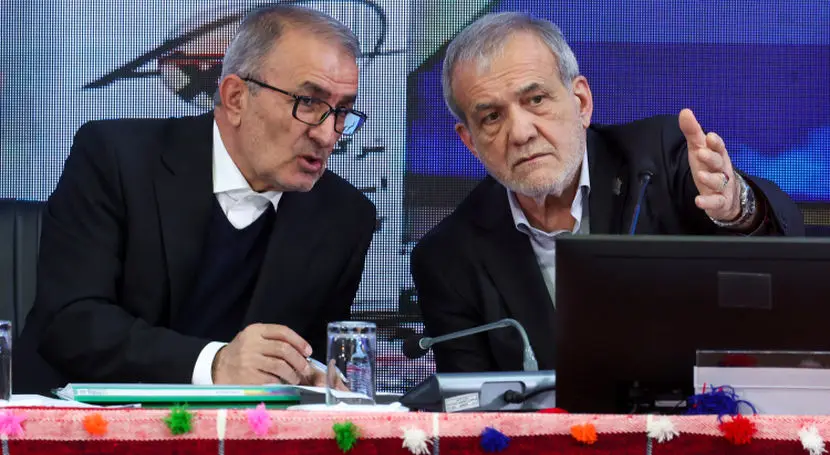 عبور از بحران با مردم