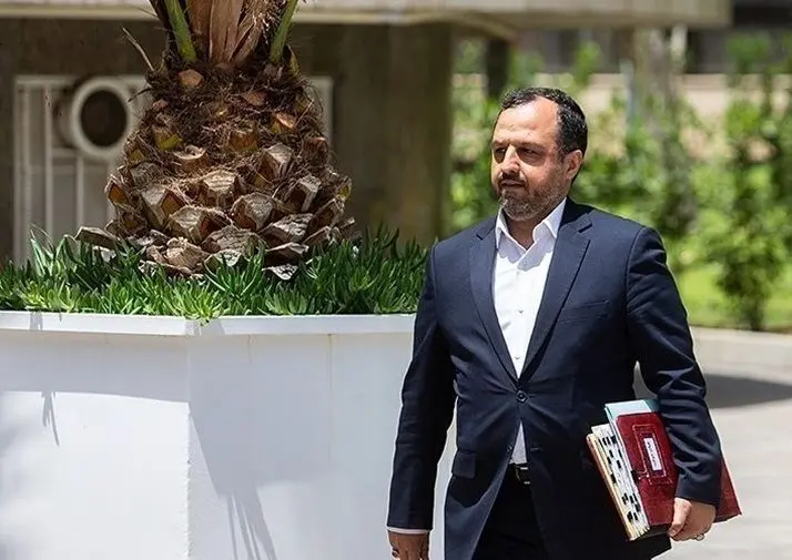 وزیر اقتصاد وارد عربستان شد 