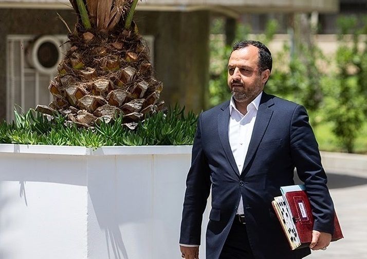 وزیر اقتصاد وارد عربستان شد 