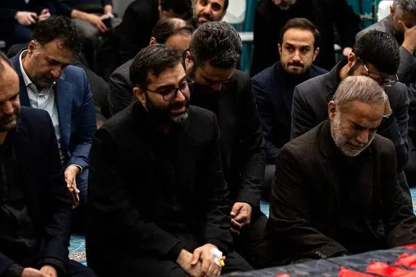 تشییع همسر و فرزند سقاب اصفهانی در مسجد جامع الزهرا برگزار شد