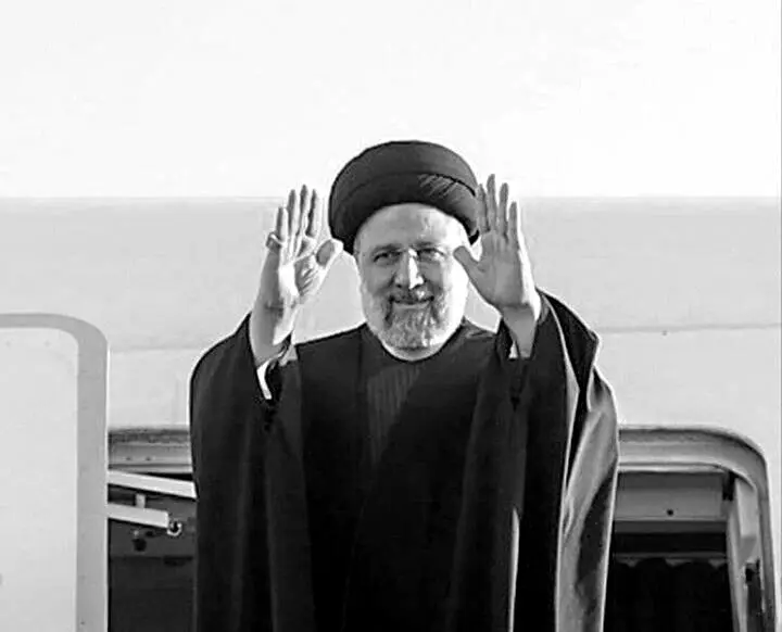 وداع با رئیس‌جمهور شهید در آسمان مه‌آلود آذربایجان