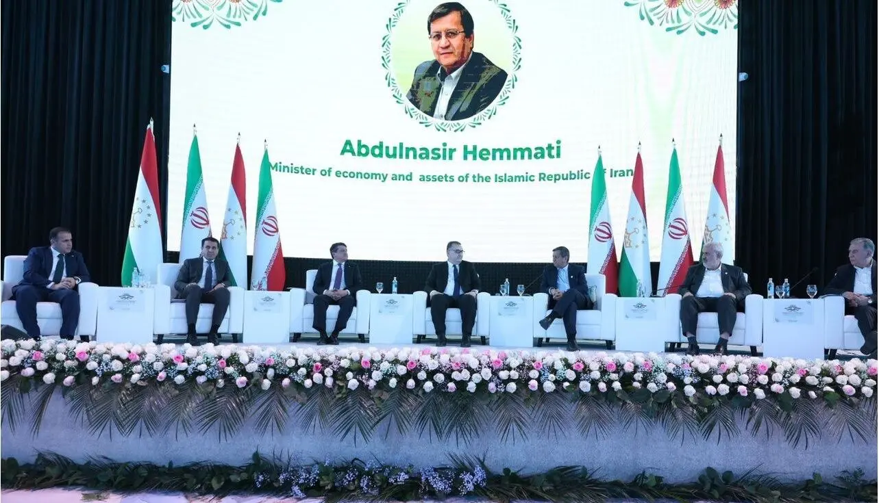 همتی برنامه‌های دولت چهاردهم برای سرمایه‌گذاران گردشگری ایران و تاجیکستان را تشریح کرد + عکس
