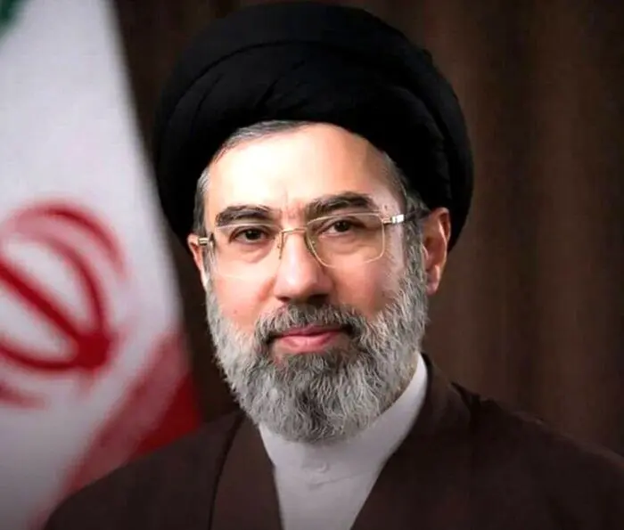 نگاهی به زندگینامه رهبر جدید ایران؛ آیت‌الله سیدمجتبی حسینی خامنه‌ای کیست؟ 
